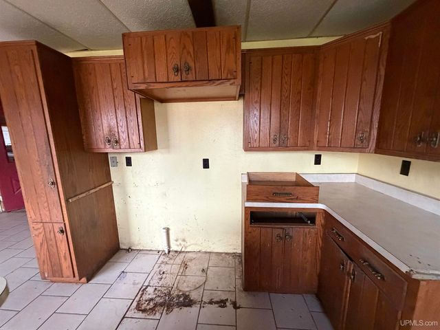 N5805 Beauchamp Road, Hardwood, MI 49807