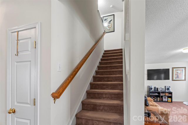 6243 Day Lilly Lane, Charlotte, NC 28216