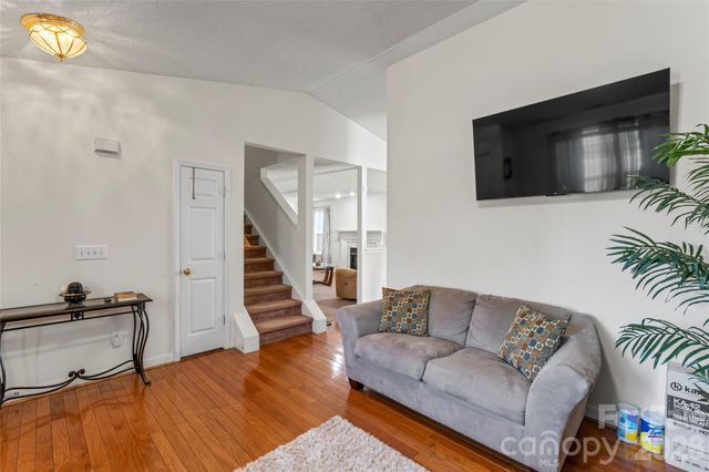 6243 Day Lilly Lane, Charlotte, NC 28216