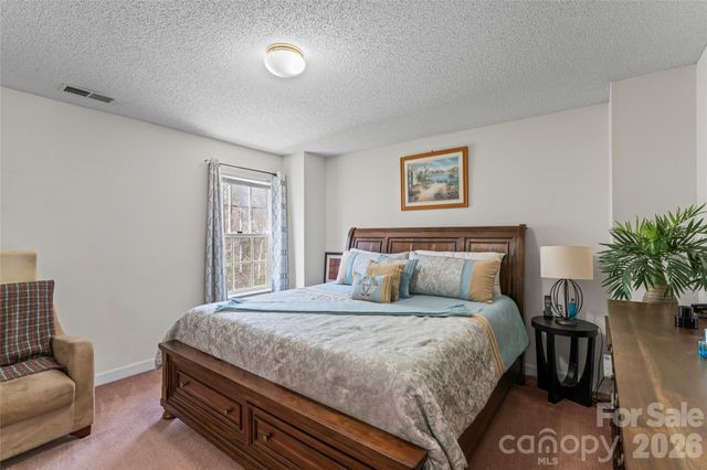 6243 Day Lilly Lane, Charlotte, NC 28216