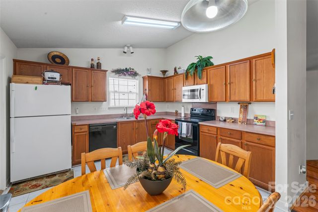 6243 Day Lilly Lane, Charlotte, NC 28216