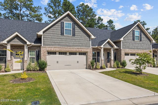 127 Lark Drive, West End, NC 27376