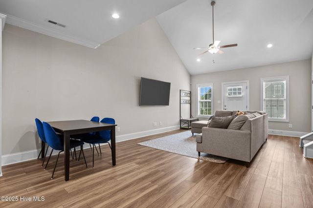 127 Lark Drive, West End, NC 27376