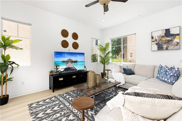 129 Terrapin, Irvine, CA 92618