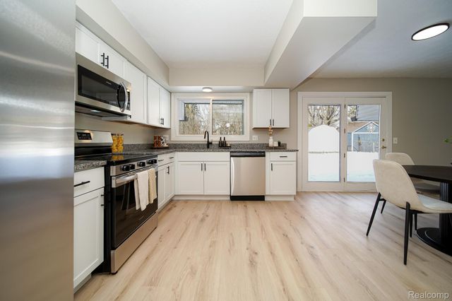 6578 Greene Haven Drive, Independence Charter Township, MI 48348