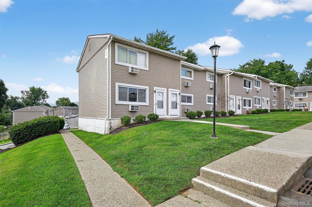 3 Fishkill Glen Drive H, Fishkill, NY 12524