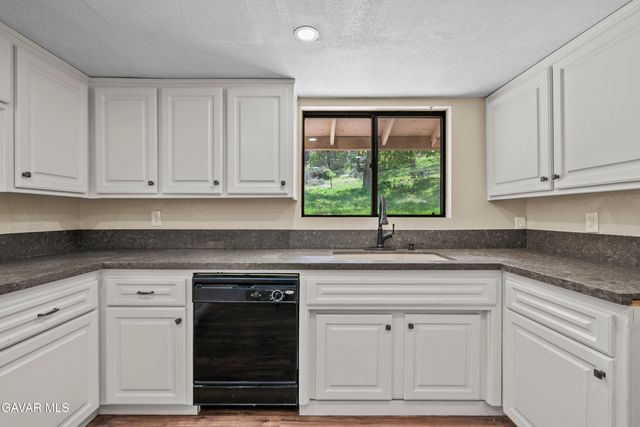 29570 Butterfield Way, Tehachapi, CA 93561