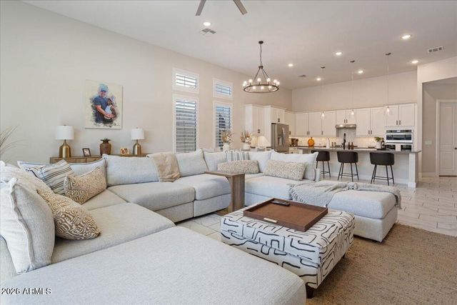 21147 W HILLCREST Boulevard, Buckeye, AZ 85396