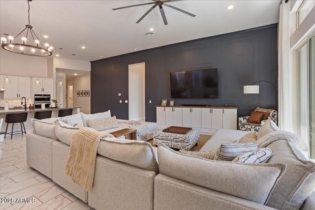 21147 W HILLCREST Boulevard, Buckeye, AZ 85396