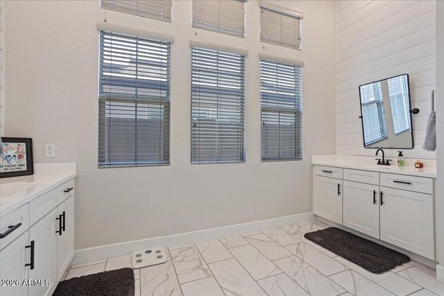 21147 W HILLCREST Boulevard, Buckeye, AZ 85396