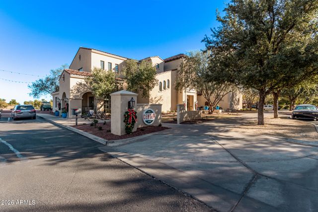 21147 W HILLCREST Boulevard, Buckeye, AZ 85396