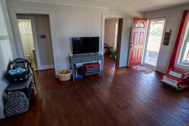 400 Couch Street, Alton, MO 65606