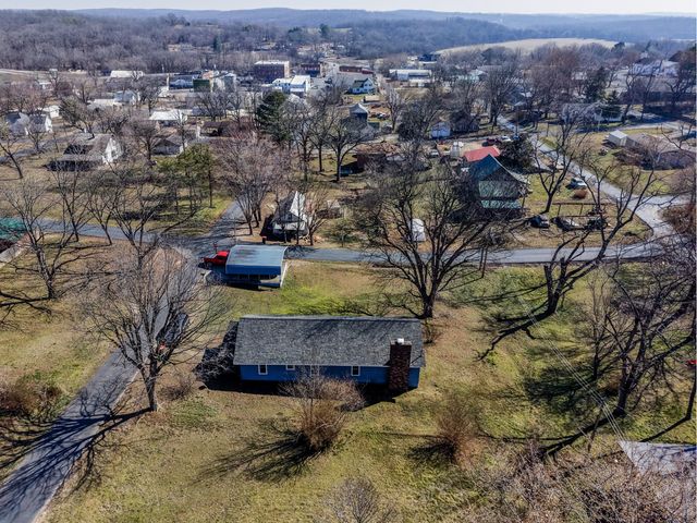 400 Couch Street, Alton, MO 65606