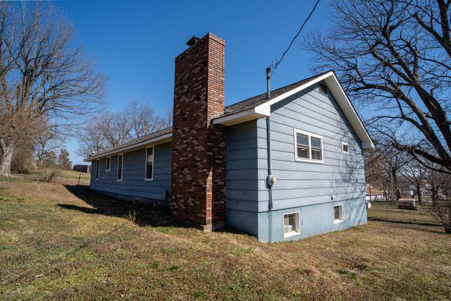 400 Couch Street, Alton, MO 65606