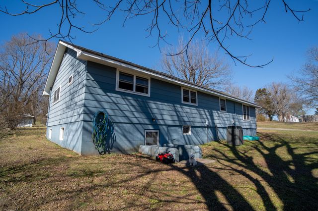 400 Couch Street, Alton, MO 65606