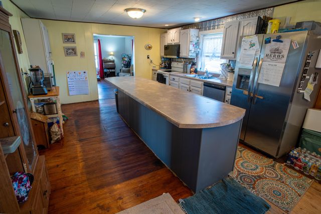 400 Couch Street, Alton, MO 65606