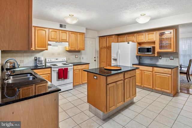 7304 WESTWIND DR, Bowie, MD 20715