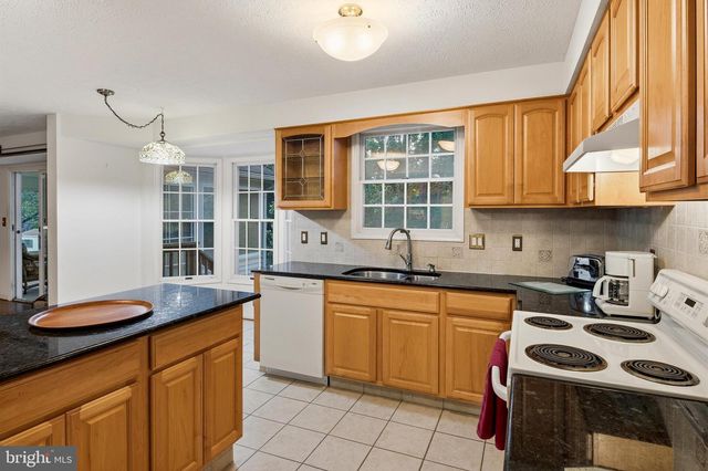 7304 WESTWIND DR, Bowie, MD 20715