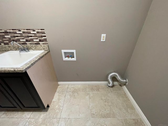 50181 Dante Court, New Baltimore, MI 48047