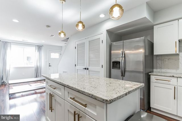 2511 WEST ST SE, Washington, DC 20020