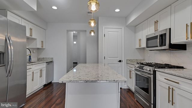 2511 WEST ST SE, Washington, DC 20020