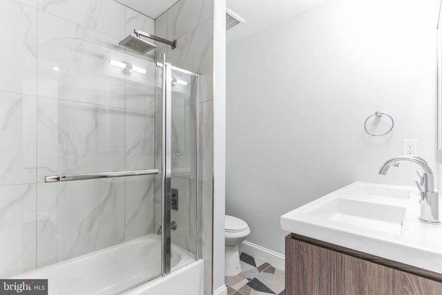 2511 WEST ST SE, Washington, DC 20020