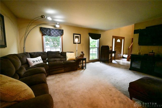 2424 Rockingham Drive, Troy, OH 45373