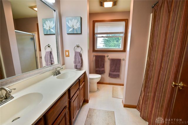 2424 Rockingham Drive, Troy, OH 45373