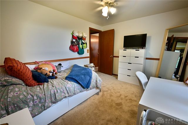 2424 Rockingham Drive, Troy, OH 45373