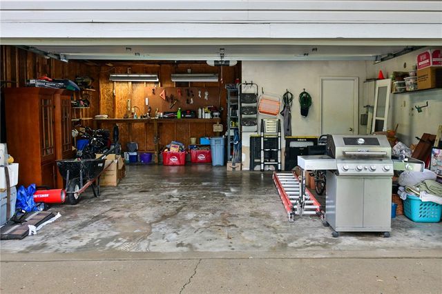 2424 Rockingham Drive, Troy, OH 45373