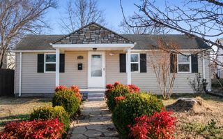 1307 MONROE AVE, Front Royal, VA 22630