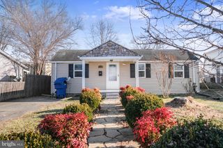 1307 MONROE AVE, Front Royal, VA 22630