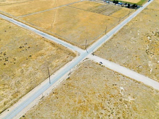 Newgrove St Vic 80 Stw, Del Sur, CA 93536