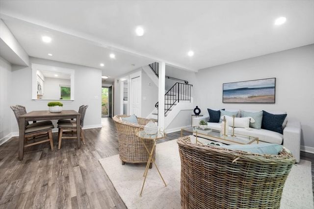 3 Beals Cove Rd E, Hingham, MA 02043