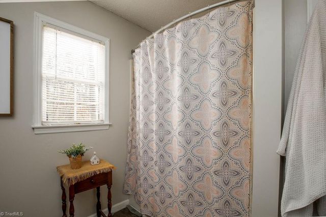 388 Back Creek Road, Asheboro, NC 27205