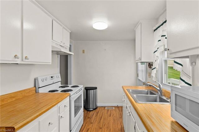 103 Howard Street, Pilot Mountain, NC 27041