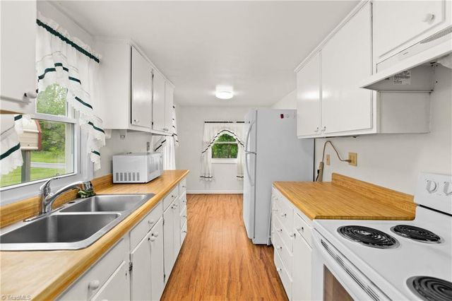 103 Howard Street, Pilot Mountain, NC 27041