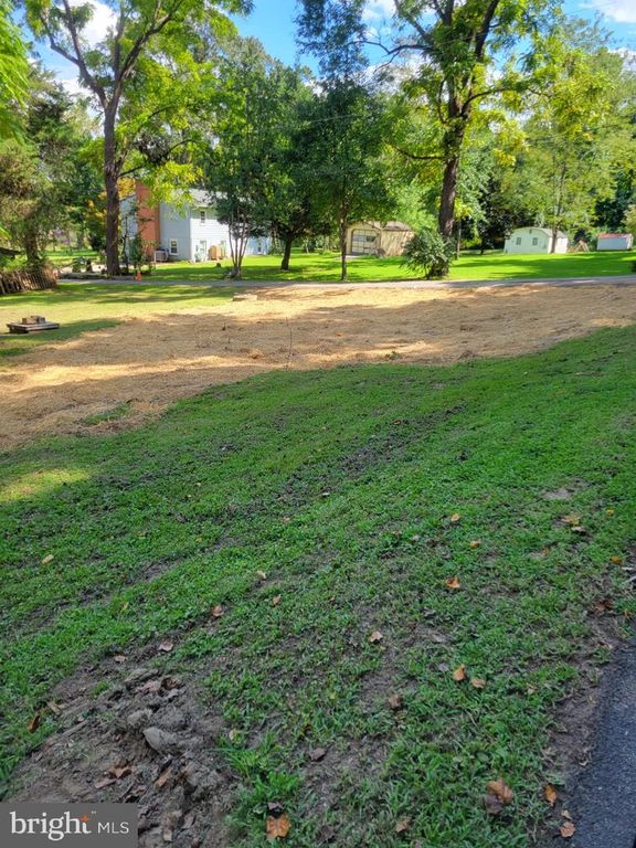 23608 HAWKINS DR, Aquasco, MD 20608