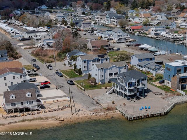 105 Atlantic Avenue, Waretown, NJ 08758