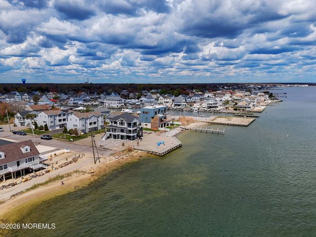 105 Atlantic Avenue, Waretown, NJ 08758