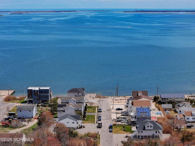 105 Atlantic Avenue, Waretown, NJ 08758
