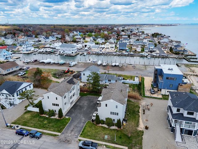 105 Atlantic Avenue, Waretown, NJ 08758