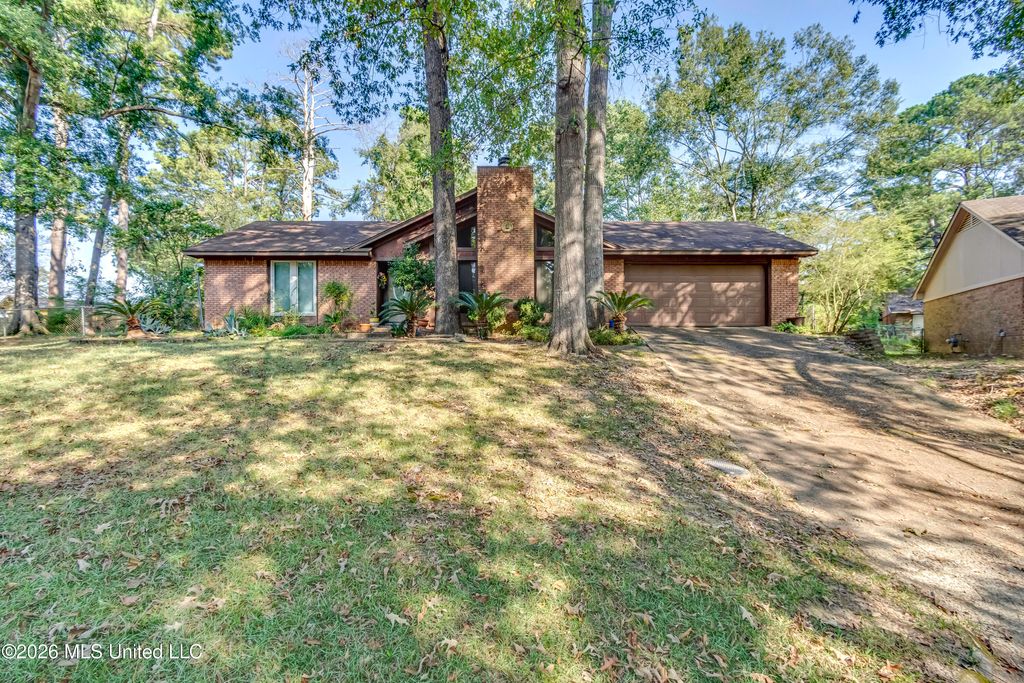 405 Deborah Circle, Jackson, MS 39212