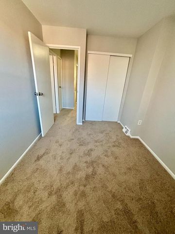 4703 ST DENIS DR, Philadelphia, PA 19114