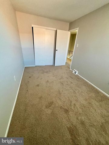 4703 ST DENIS DR, Philadelphia, PA 19114