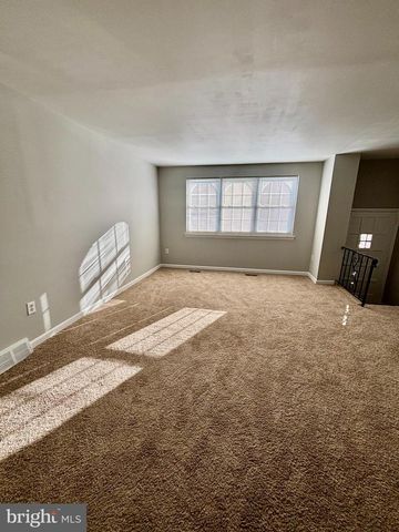 4703 ST DENIS DR, Philadelphia, PA 19114