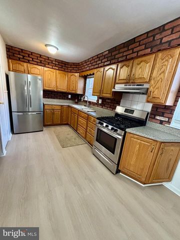 4703 ST DENIS DR, Philadelphia, PA 19114