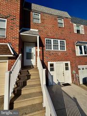 4703 ST DENIS DR, Philadelphia, PA 19114