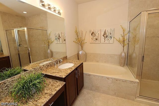 6525 Monterey PT 203, Naples, FL 34105