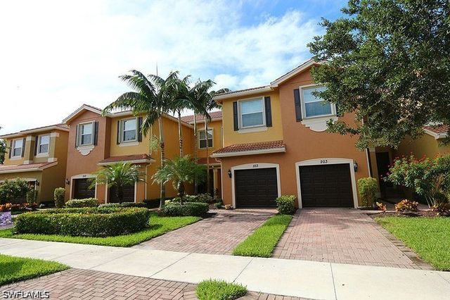 6525 Monterey PT 203, Naples, FL 34105